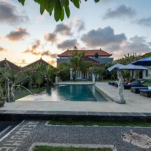 2* Pensión Teges Asri By Bukit Vista